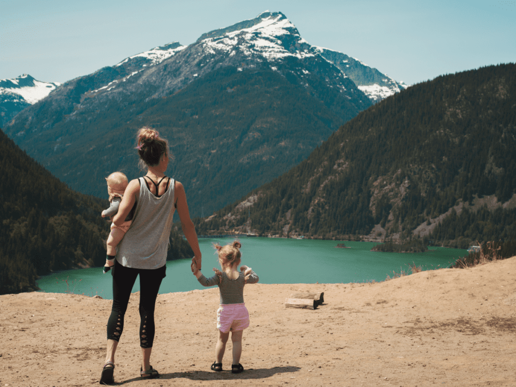 VACACIONES-PARA-PADRES-DIVORCIADOS-DIVORCIO-BARATO-min
